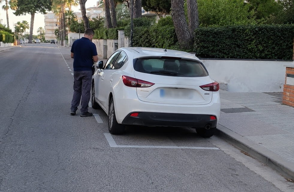 Aperturas de coches en La Pineda